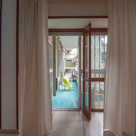 Aura Holiday House * Rome