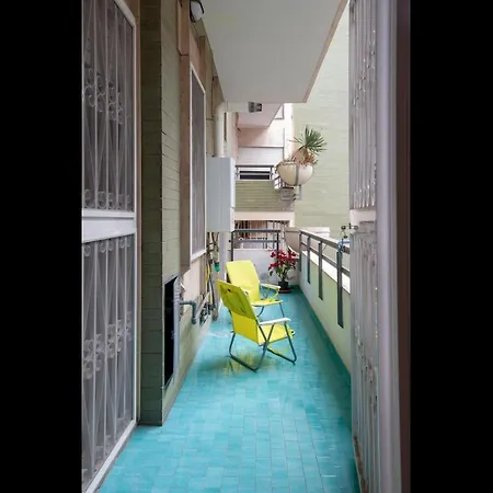 Aura Holiday House Apartment